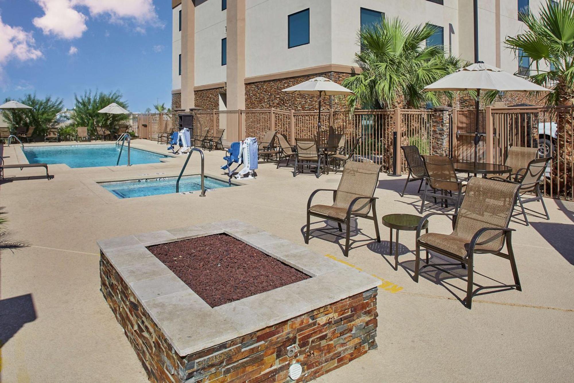 Hampton Inn Parker, Az Luaran gambar