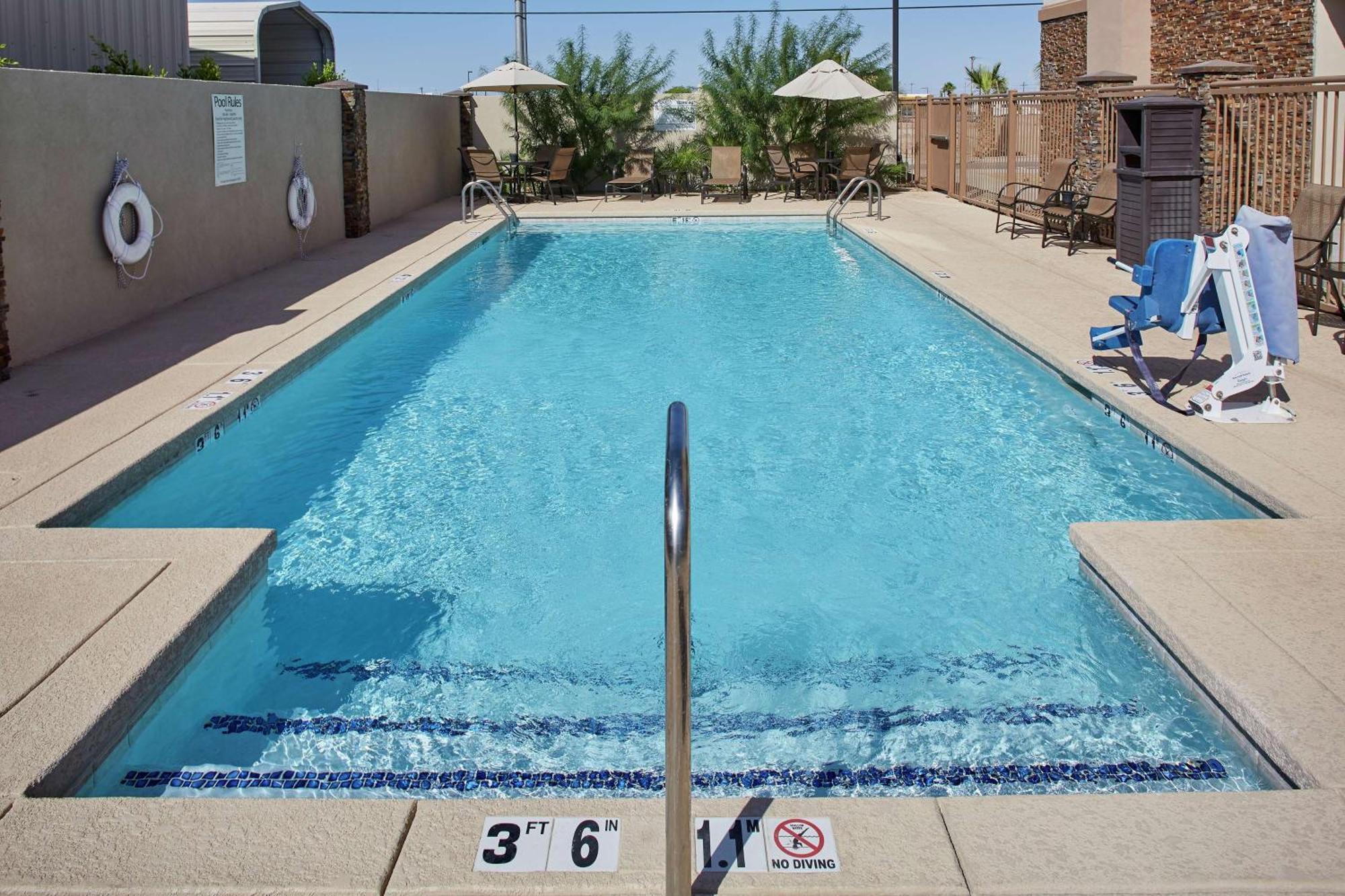 Hampton Inn Parker, Az Luaran gambar